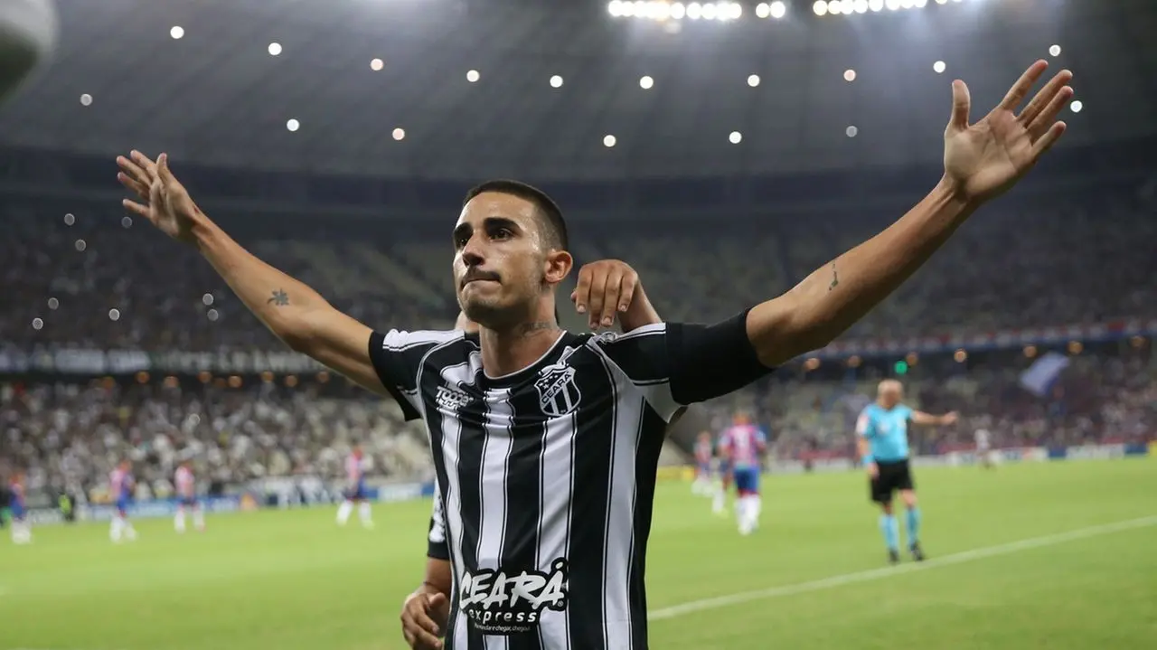 Imagem da notícia Ceará monitora Thiago Galhardo; empresário explica cenário da negociação e vontade do atleta