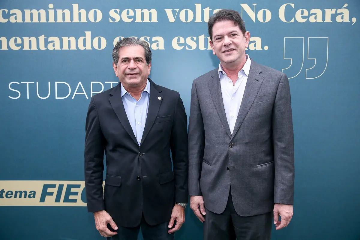 Imagem da notícia: Zezinho Albuquerque oficializa saída do PDT e filiação ao PP em discurso na AL-CE