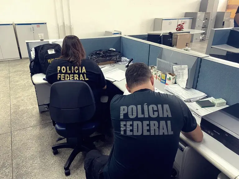 Imagem da notícia: Operação Tarrafa da PF cumpre no Ceará mandados judiciais contra suspeitos de fraudar Seguro Defeso 