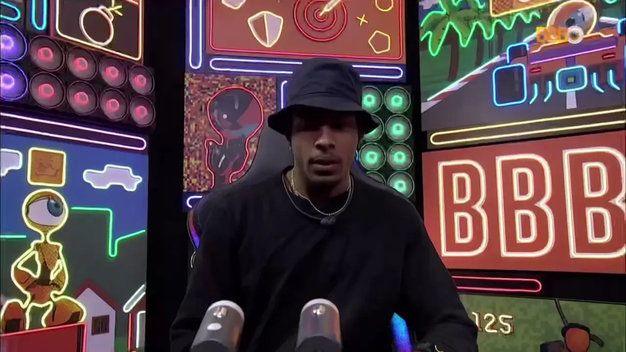 Imagem da notícia: P.A. pede desculpa a Tadeu Schmidt por desentendimento na Prova do Anjo do BBB 22: 'fiquei chateado'