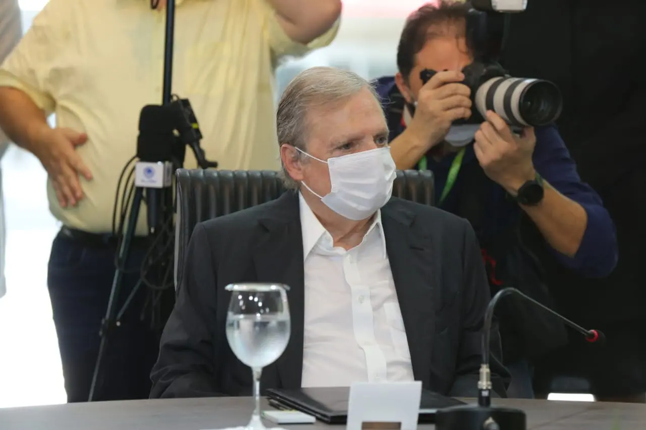Imagem da notícia: Tasso confirma que não será mais candidato; Camilo disputará cadeira ocupada por ele no Senado