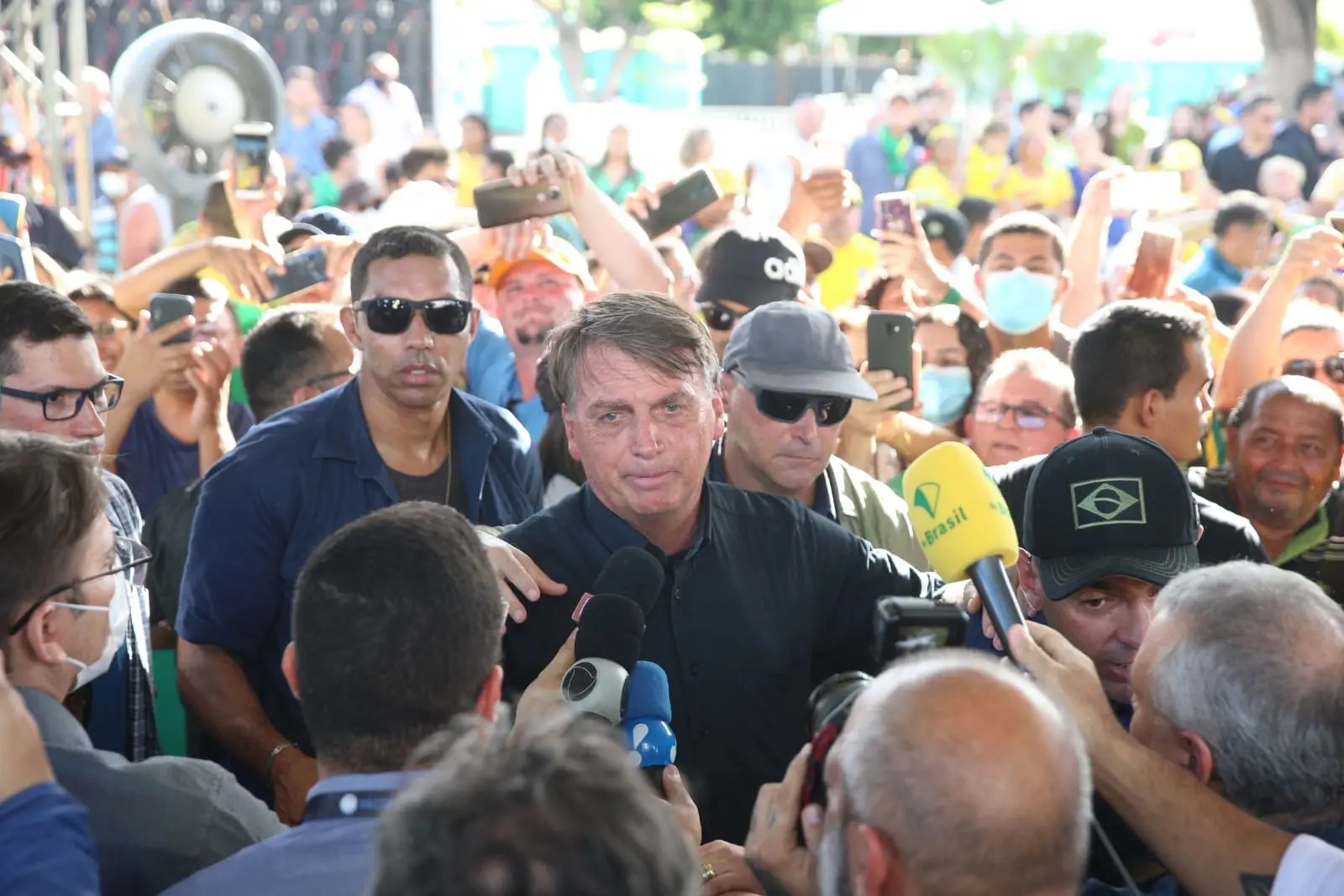 Imagem da notícia: Bolsonaro faz sexta visita ao Ceará; acompanhe em tempo real 