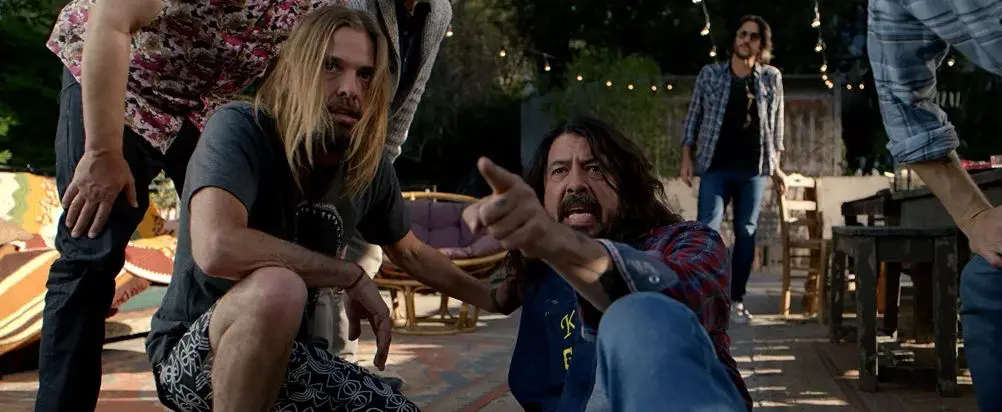 Imagem da notícia: Com morte de Taylor Hawkins, Dave Grohl perde novo amigo de banda após partida de Cobain