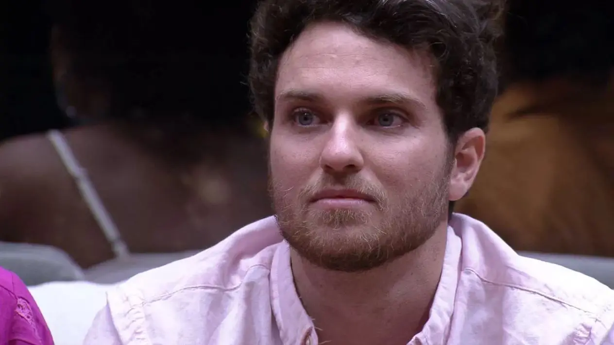 Imagem da notícia: Quem saiu do BBB 22? Lucas é o décimo eliminado com 77,54% dos votos