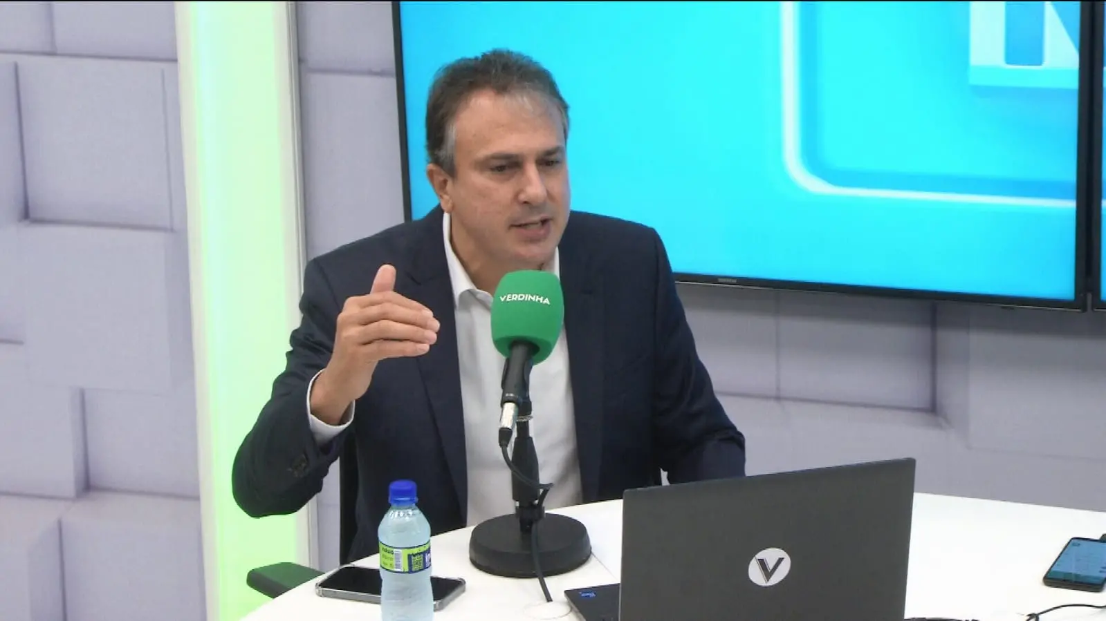 Imagem da notícia: Para Camilo Santana, Bolsonaro 