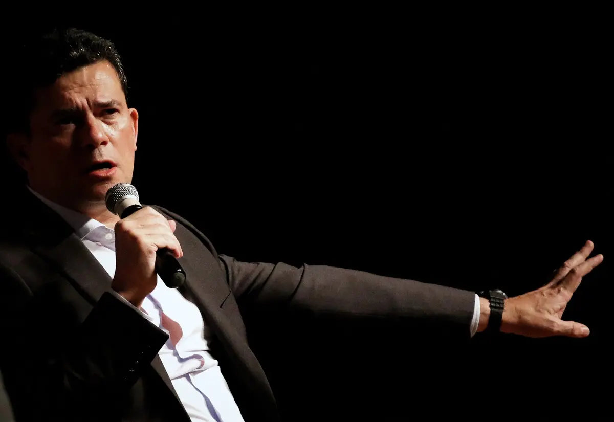 Imagem da notícia: Sergio Moro trocará Podemos pelo União Brasil e pode desistir de ser candidato à presidência