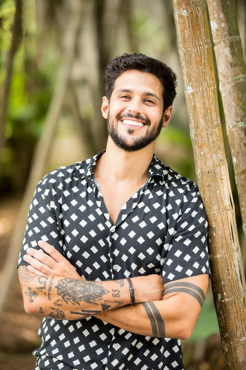 Imagem da notícia: Rodrigo Mussi, do BBB 22, sofre acidente de carro e está internado em São Paulo 