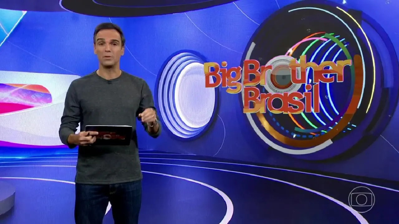 Imagem da notícia: Tadeu Schmidt apresenta BBB 22 em estúdio improvisado após fortes chuvas no Rio de Janeiro