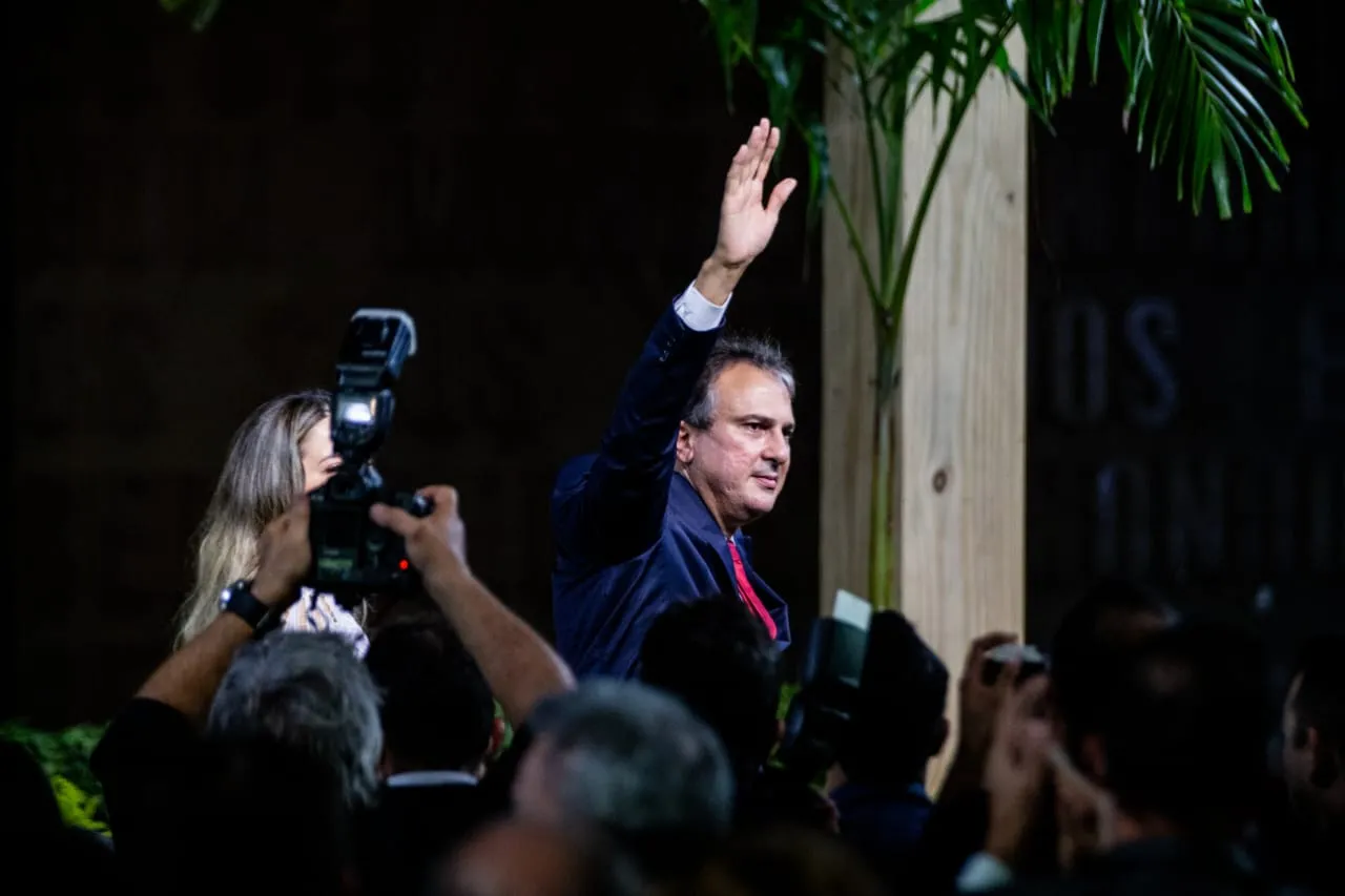 Camilo Santana deixou o cargo no último dia 2 de abril
