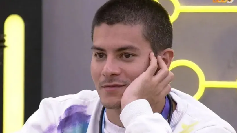 Imagem da notícia: Publicidade em perfil de Arthur Aguiar no Instagram chega a R$ 100 mil, diz colunista
