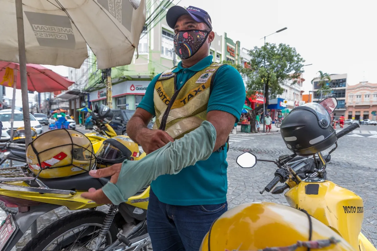 Renato, mototaxista há 17 anos, se cadastrou no app de corridas por moto e desinstalou após 1 corrida