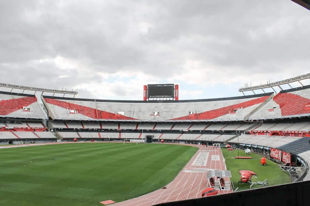 Imagem da notícia: Conmebol comunica mudança de horário em River Plate X Fortaleza