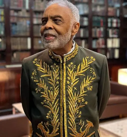 Imagem da notícia: Gilberto Gil toma posse na Academia Brasileira de Letras
