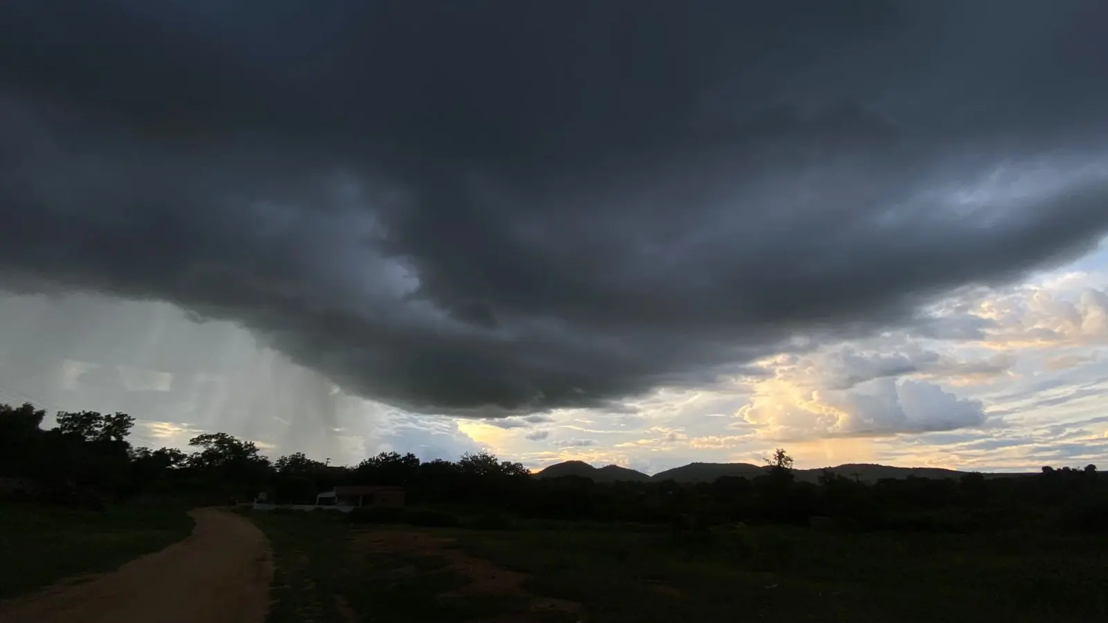 Imagem da notícia: 10 cidades cearenses já receberam todo volume de chuva esperado para o ano; veja lista