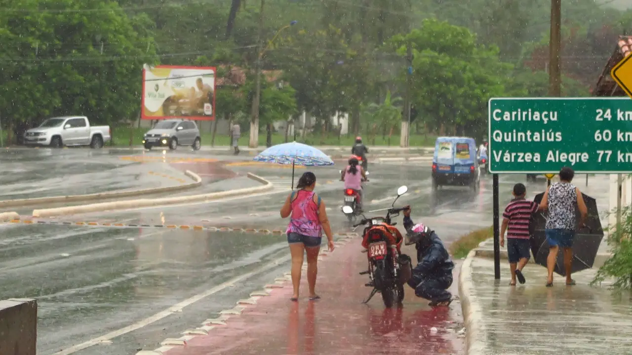 Imagem da notícia: Evento raro: saiba quantas vezes choveu em todas as cidades do Ceará nos últimos 50 anos