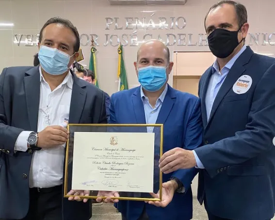Ex-prefeito da Capital recebeu o título de cidadão do município de Maranguape