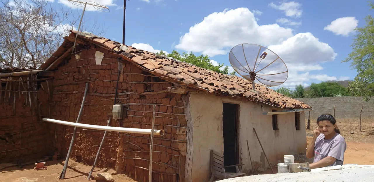 Imagem da notícia: Com chegada do 5G, antenas parabólicas precisam ser trocadas; veja quem tem direito ao kit gratuito