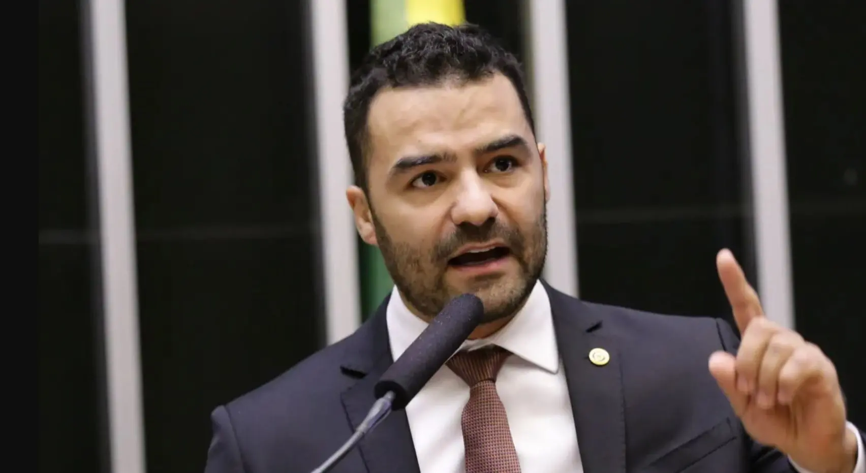 Imagem da notícia: Arthur do Val renuncia ao cargo de deputado estadual de São Paulo após abertura de processo