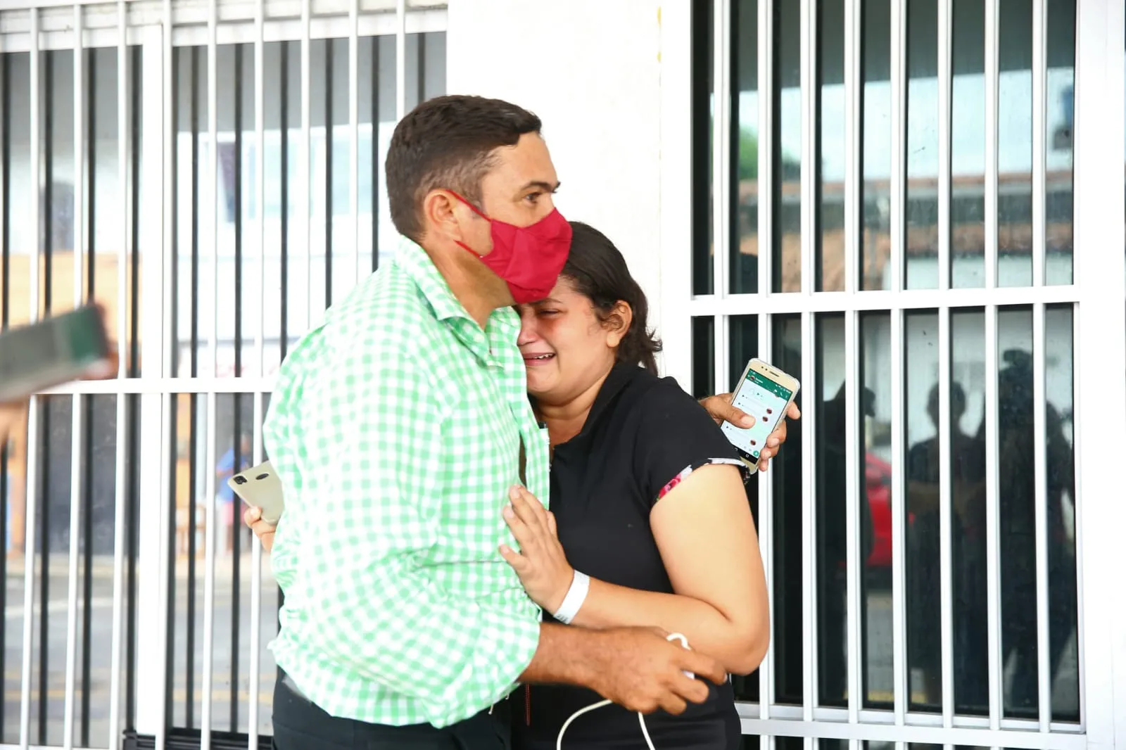 Pacientes chegam constantemente à emergência do hospital com sintomas respiratórios