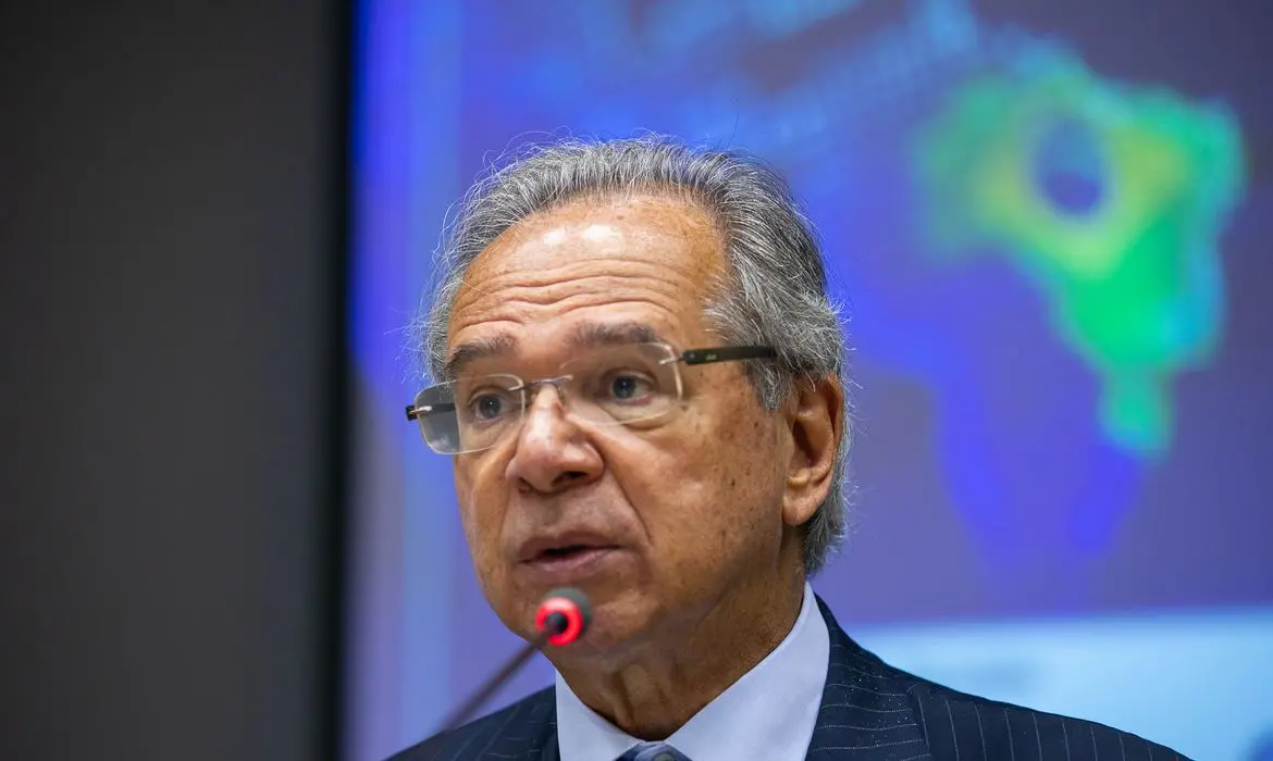Imagem da notícia: Ministro Paulo Guedes testa positivo para Covid-19