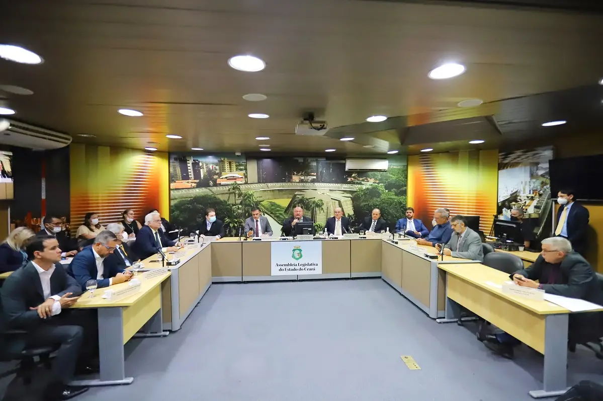 Imagem da notícia: Além da abertura de uma CPI, deputados e Ministério Público defendem rever concessão da Enel