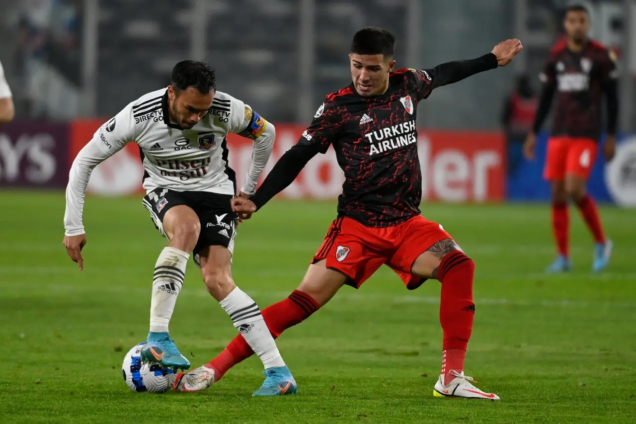 Imagem da notícia: River Plate vence Colo Colo no Chile e lidera grupo do Fortaleza na Libertadores