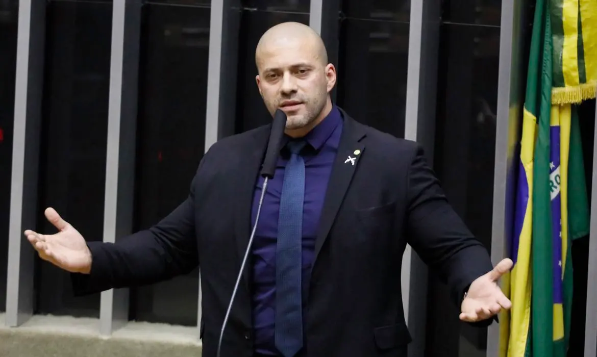 Imagem da notícia: Daniel Silveira não deve ficar na CCJ, dizem deputados ao STF