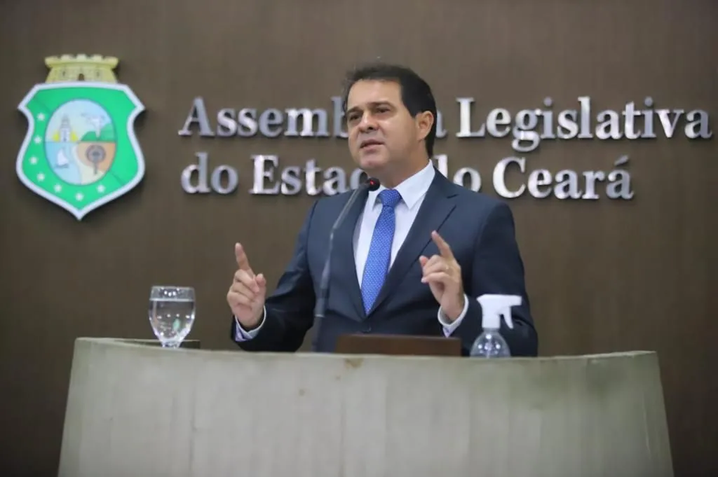 Evandro Leitão, presidente da Assembleia Legislativa do Ceará, afirmou que a Casa vai montar uma comissão para revisar o contrato de concessão pública da Enel.