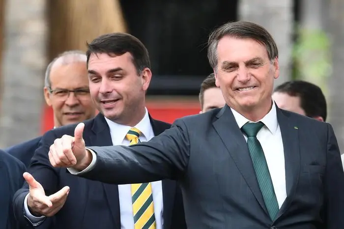 Imagem da notícia: Aliança pelo Brasil, partido proposto por Bolsonaro, não se efetiva por falta de assinaturas