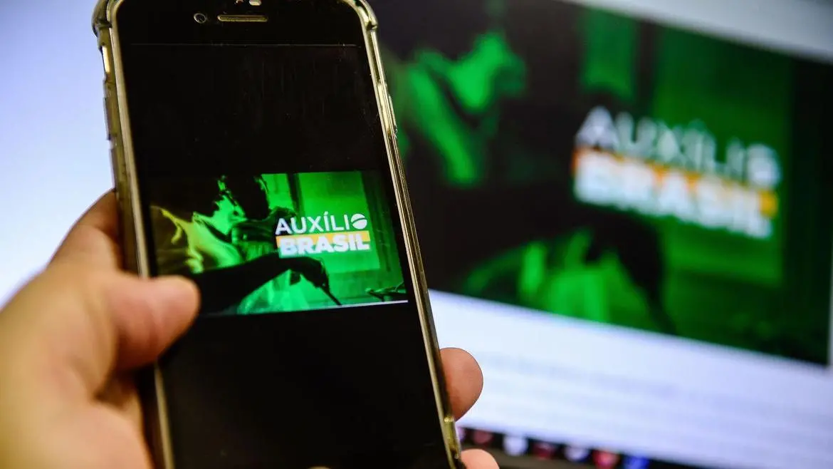 Imagem da notícia: Empréstimo Auxílio Brasil: veja o que se sabe e quem terá direito ao benefício
