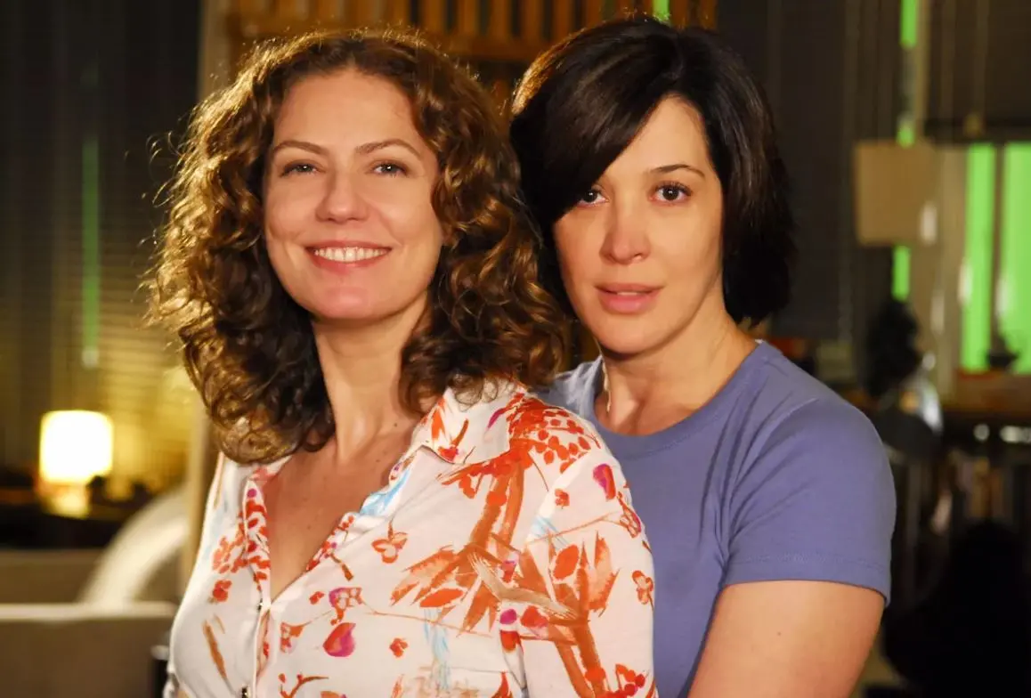 Imagem da notícia: Novela 'A Favorita' será substituta de 'O Clone' no Vale a Pena Ver de Novo