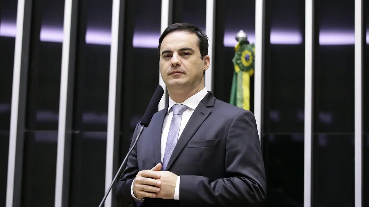 Imagem da notícia: Capitão Wagner sai em defesa de Luizianne após críticas de Ciro: 