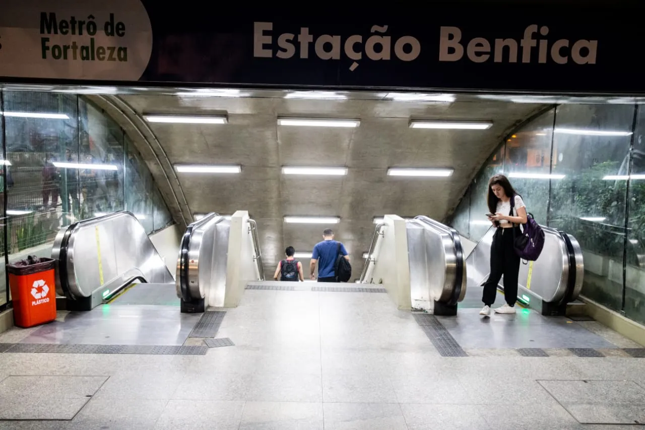 Estação de metrô já foi liberada pelos bombeiros