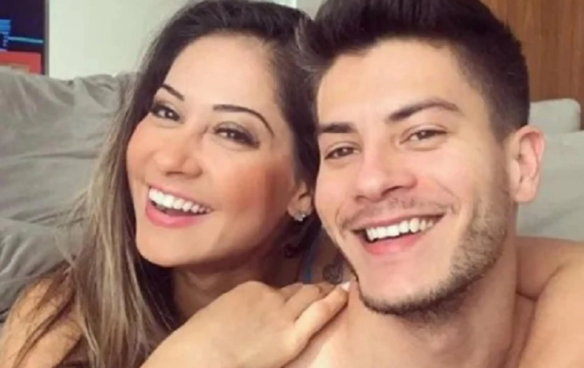 Imagem da notícia: Arthur Aguiar diz que esposa Maíra Cardi se afastou da web após sofrer ameaças
