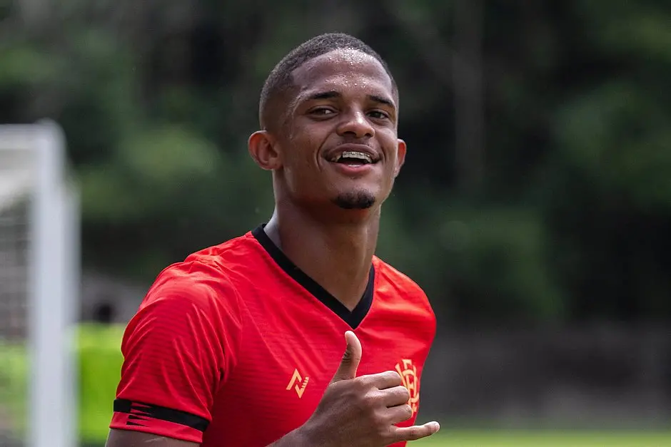 Imagem da notícia Fortaleza aposta alto em David e descarta imbróglio judicial com Vitória e Metalist; entenda