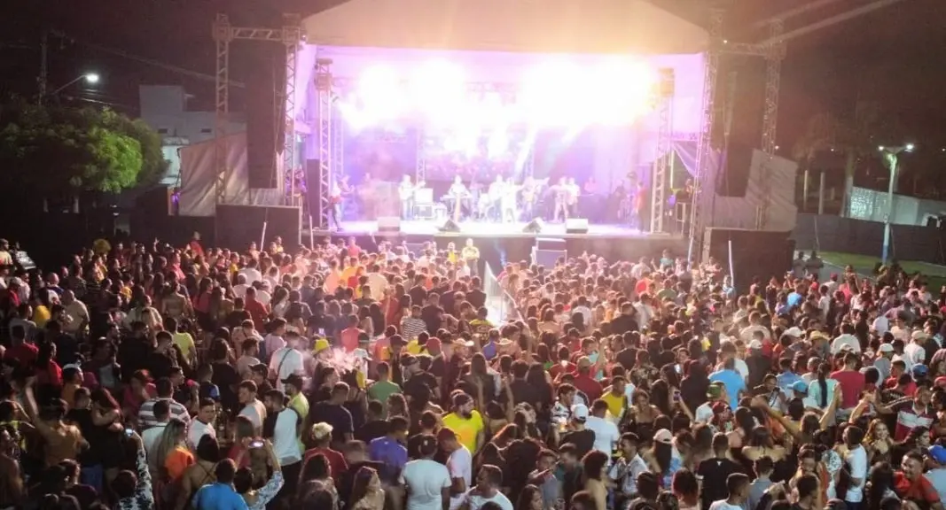 Imagem da notícia: Retomada das festas de prefeituras no Ceará atrai políticos em pré-campanha; conheça regras