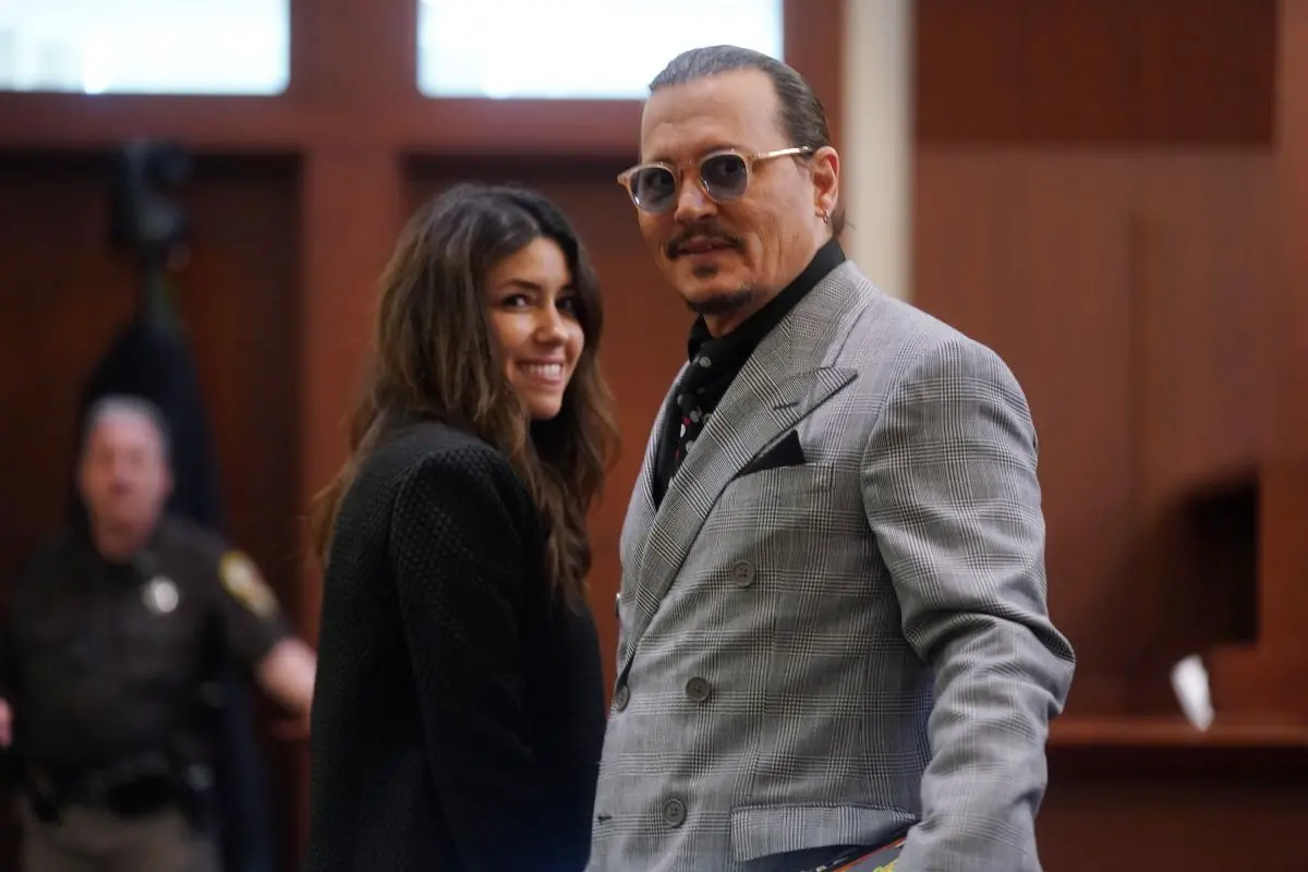 Imagem da notícia: Fãs elogiam advogada de Johnny Depp, Camille Vasquez, por interrogatório de Amber Heard