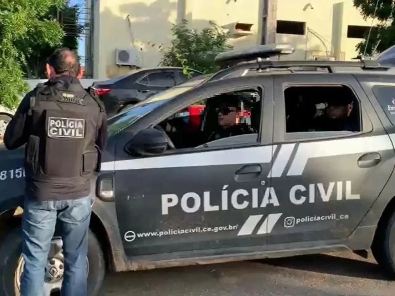 Imagem da notícia: Preso suspeito de negociar uma tonelada de droga, avaliada em R$ 1 milhão, com cartel da Colômbia 