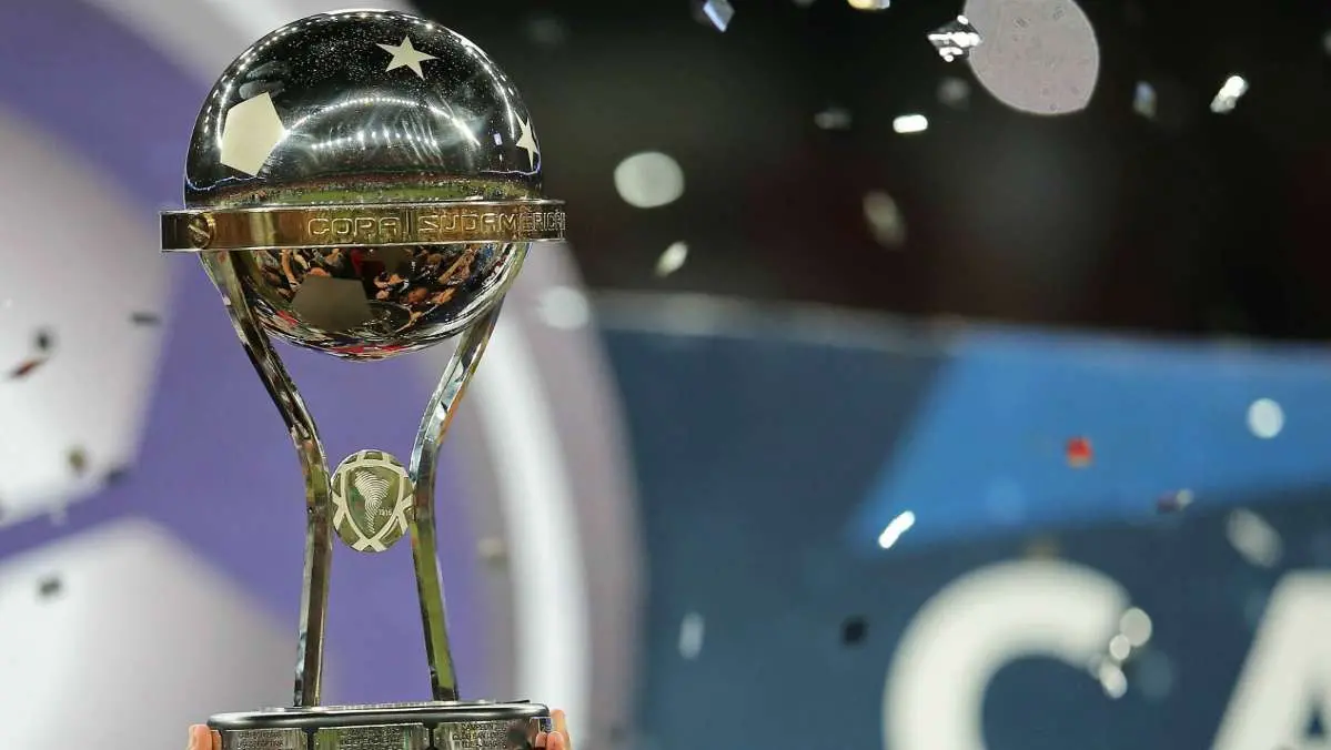 Imagem da notícia: Ceará, Santos, Fluminense, Inter e Atlético-GO brigam por vaga na Sul-Americana; veja contas