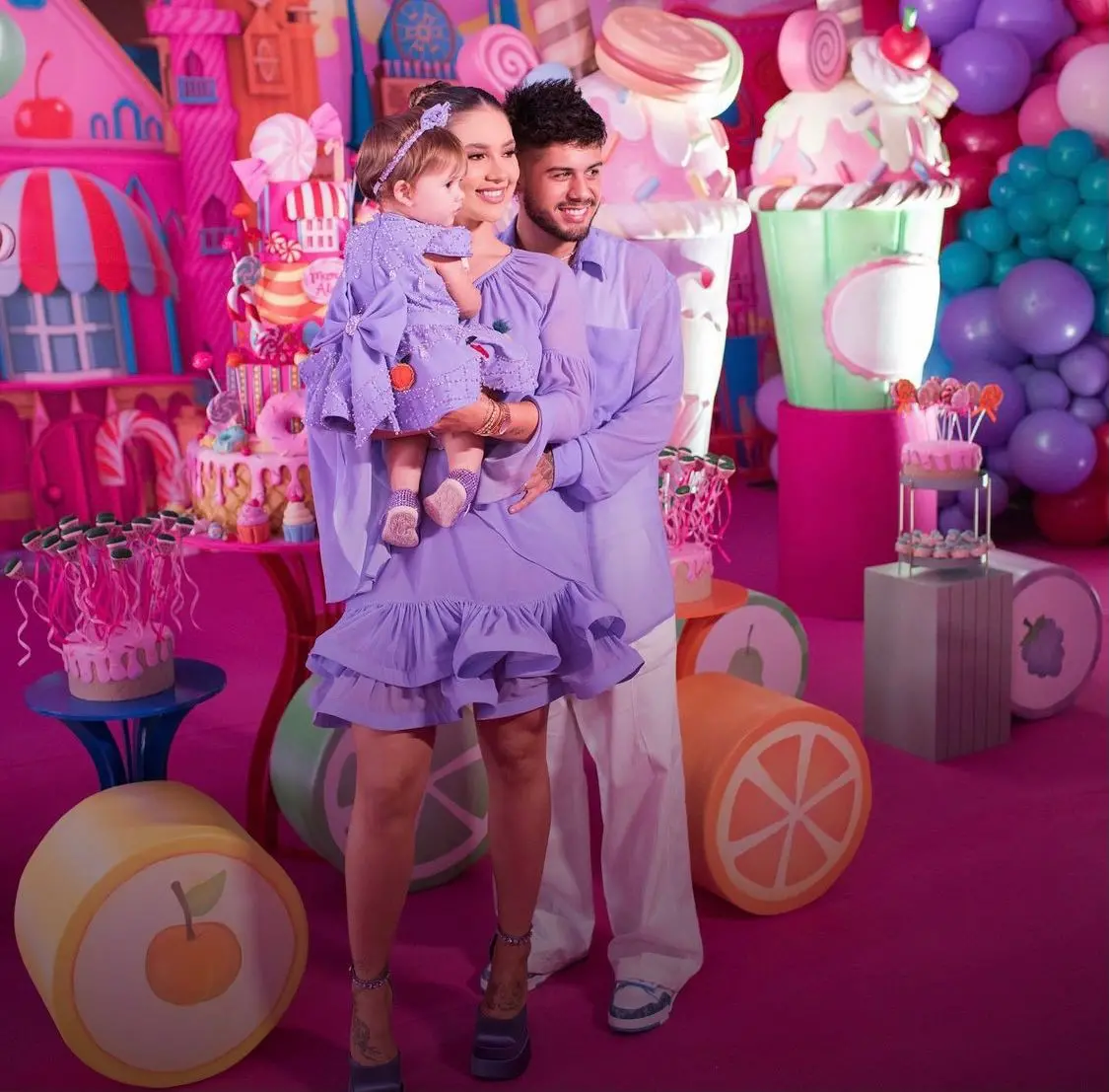 Imagem da notícia: Veja fotos do 1º aniversário de Maria Alice, filha de Zé Felipe e Virgínia