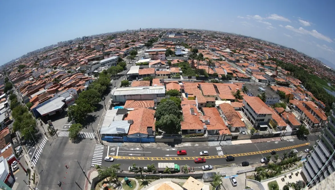 Imagem da notícia: Do Castelão ao João XXIII: quem foram as figuras históricas que nomeiam 31 bairros em Fortaleza