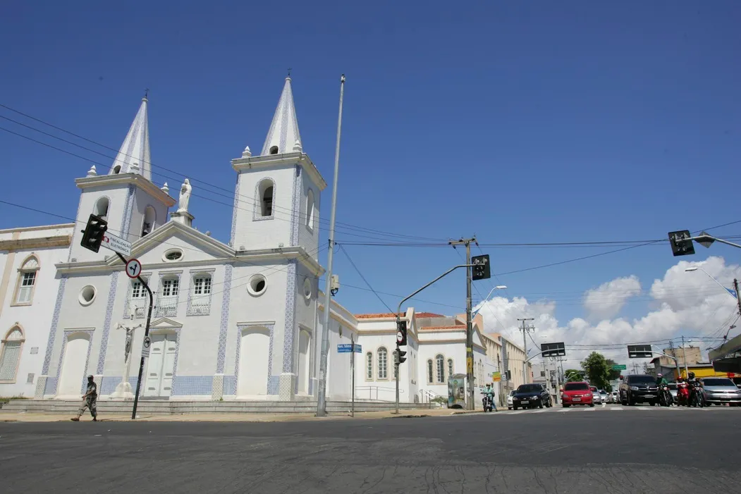 Igreja da Prainha é um dos pontos mais conhecidos do Seminário, no cruzamento das Avenidas Dom Manuel e Leste-Oeste.