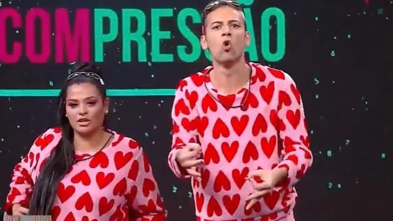 Imagem da notícia: Cartolouco chuta cenário e detona Record após eliminação de Power Couple Brasil; veja vídeo