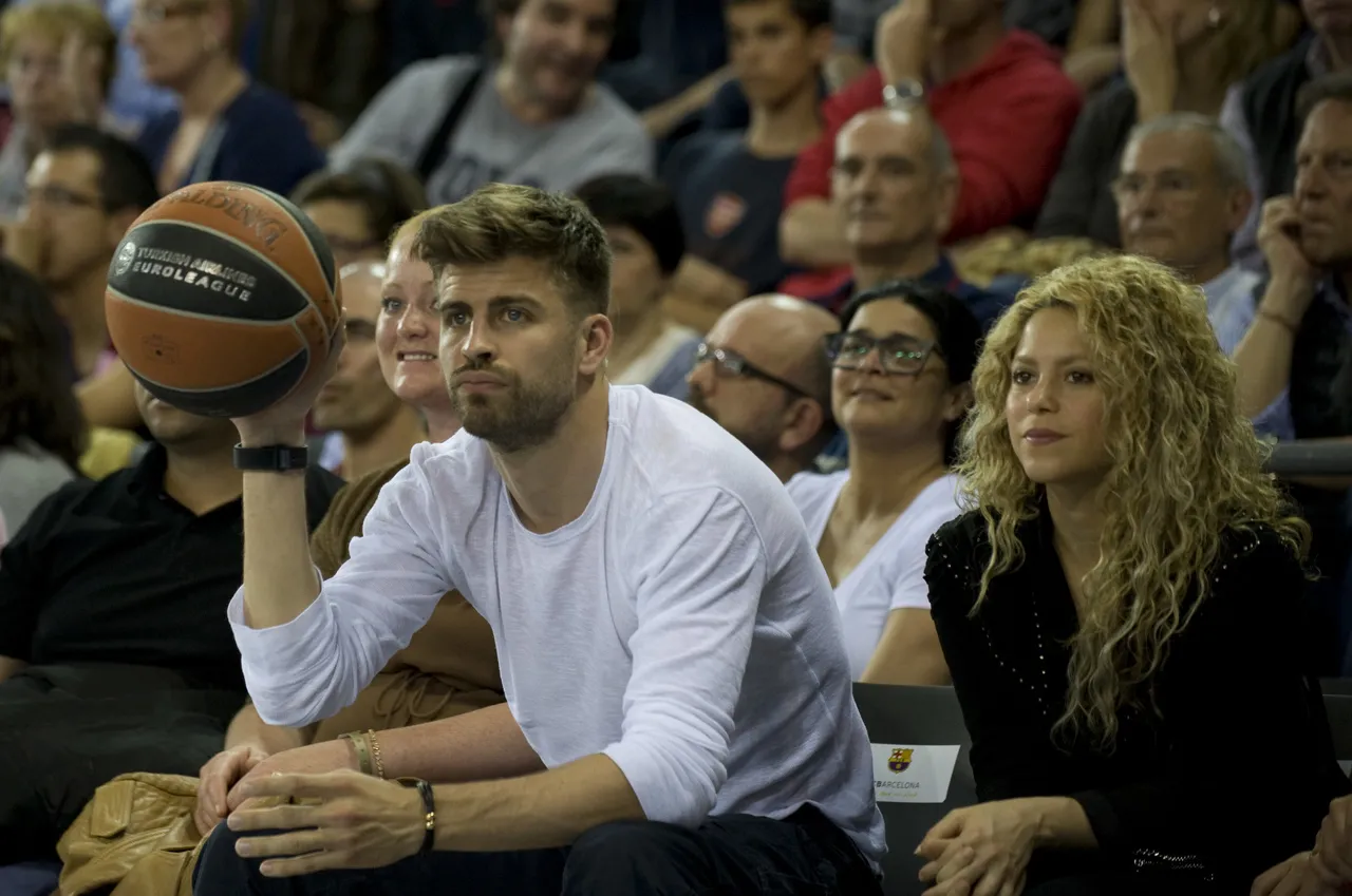 Piqué e Shakira se conheceram durante a Copa do Mundo de 2010 e estavam juntos há 12 anos
