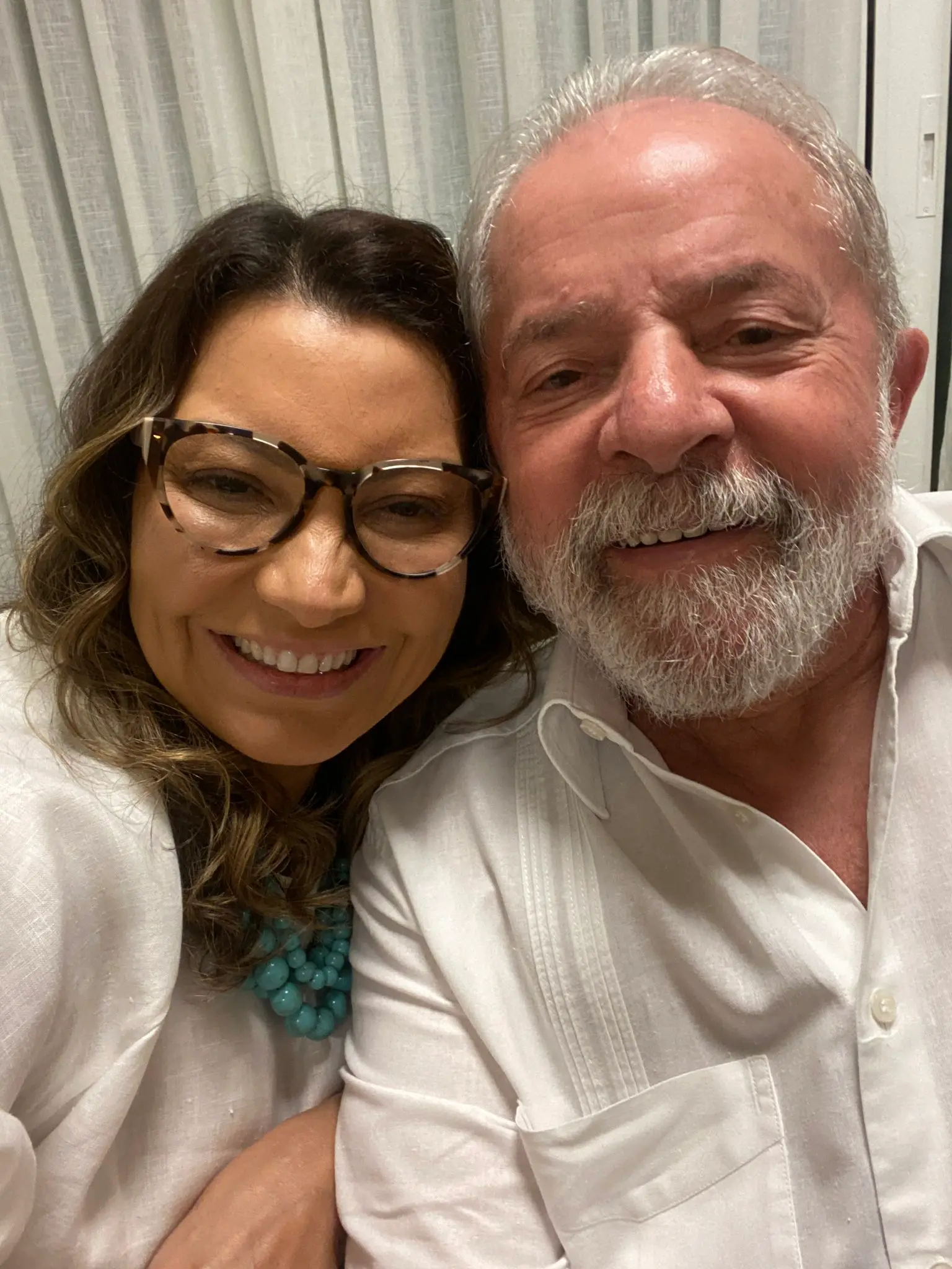 Imagem da notícia: Lula e sua esposa, Janja, foram diagnosticados com Covid-19