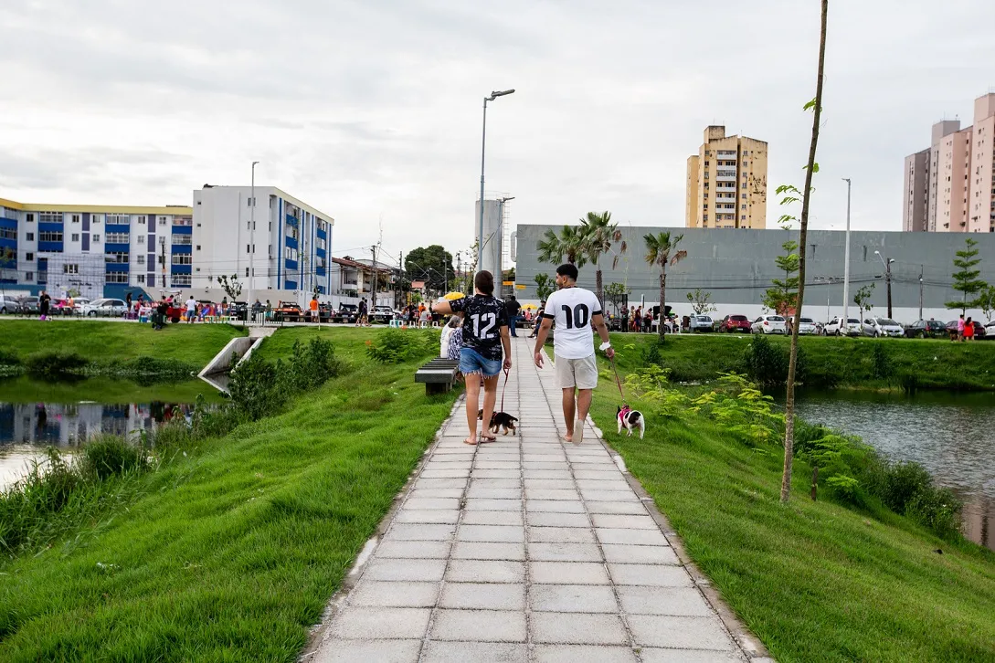 Trecho já urbanizado do Parque Rachel de Queiroz, no bairro Presidente Kennedy.