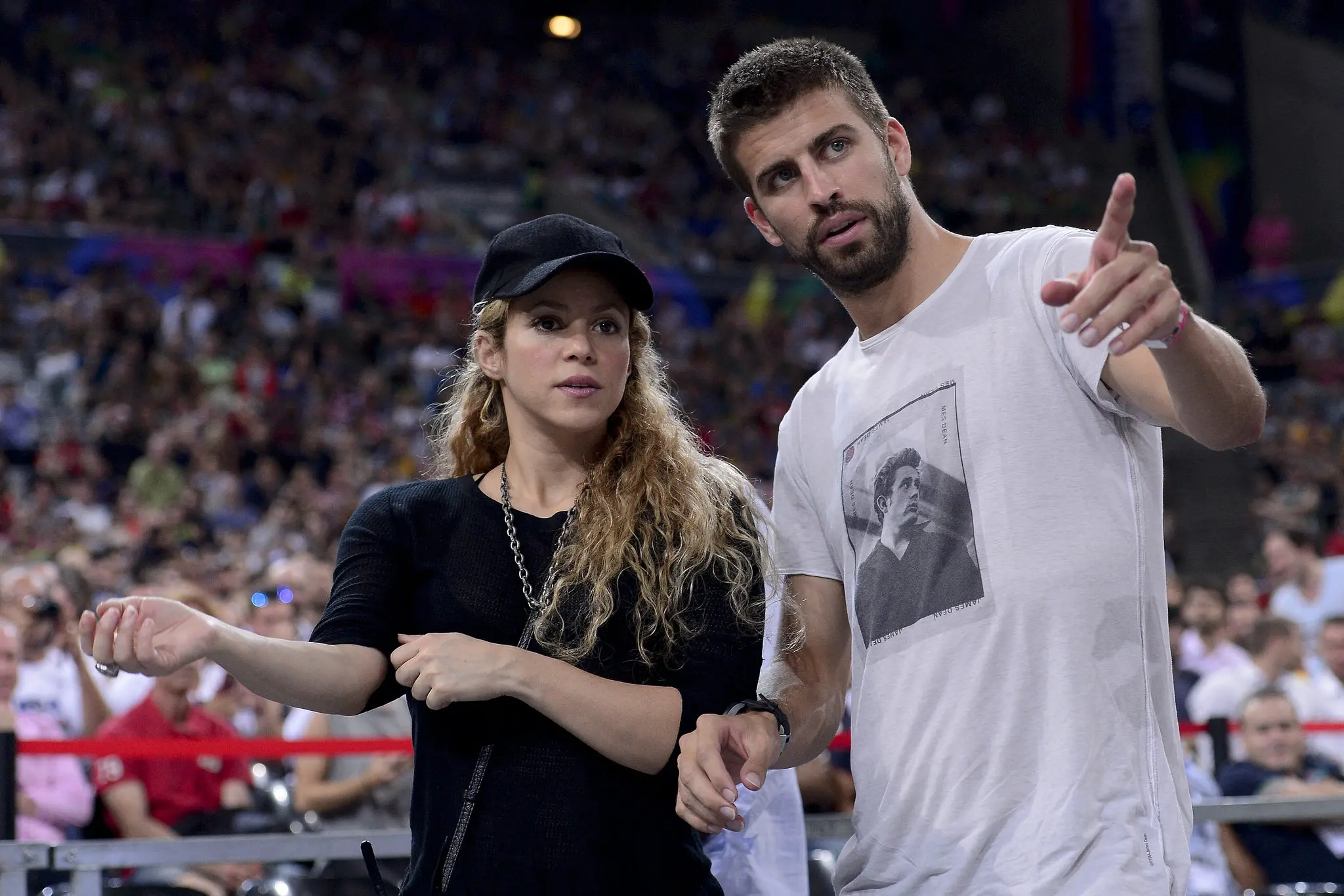 Imagem da notícia: Separação de Shakira e Piqué envolve fortunas milionárias, mansões e ilha