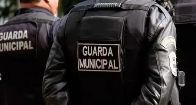 Imagem da notícia: Doméstica é resgatada de cárcere privado em Fortaleza; patrão de 80 anos é preso