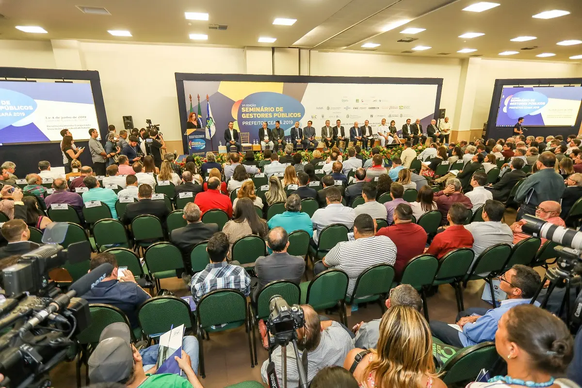 Imagem da notícia: Modernização de gestões públicas é foco do Seminário de Prefeitos 2022
