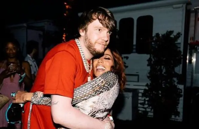Imagem da notícia: Anitta vive romance com o produtor canadense Murda Beatz, diz colunista